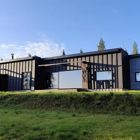 Arctic Aurora Hideaway *