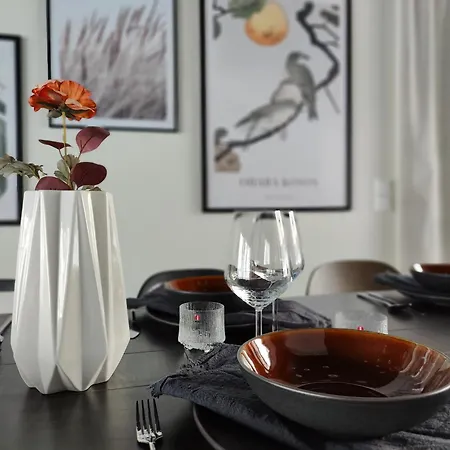 Arctic Aurora Hideaway Villa *