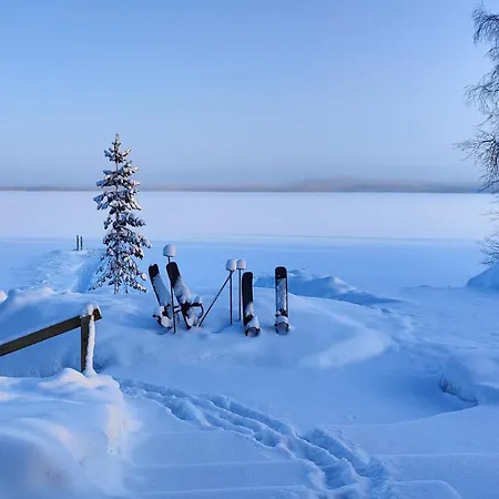 Arctic Aurora Hideaway *