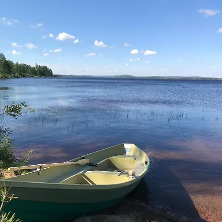 Arctic Aurora Hideaway *