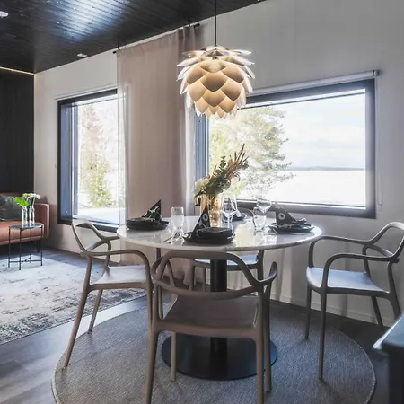 Вилла Arctic Aurora Hideaway *