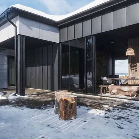Arctic Aurora Hideaway *